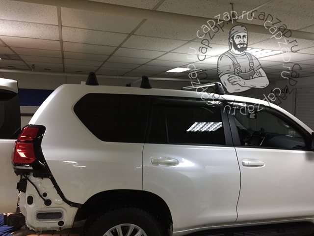 Ustanovka original'nogo farkopa i bloka shtatnoj ehlektriki Toyota na avtomobil' Toyota Prado 2018 g.v (30)_1.jpg